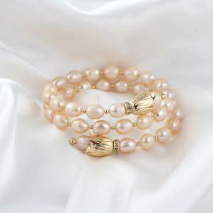 Bratara "Peach Spell" din perle naturale