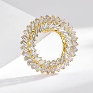 Brosa "Spectrum" placata cu aur si cristale