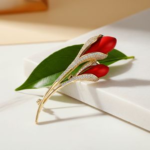 Brosa "Opaline" din cristale