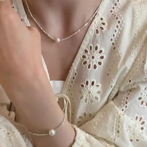 Colier ''Whitish'' argintiu