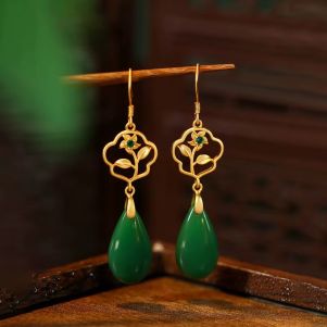 Cercei "Green Harmony" din jad verde