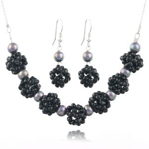 Set din argint, perle de Mallorca si mure din spinel