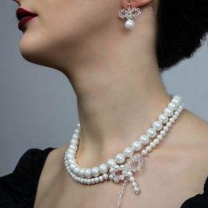 Set din perle de Mallorca albe si cristale Swarovski `Anna Karenina`