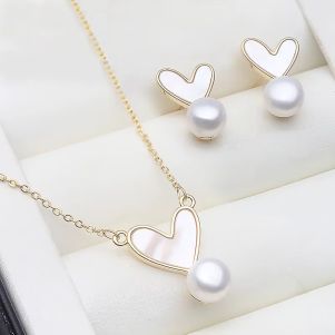 Set "Albireo" placat cu aur si perle