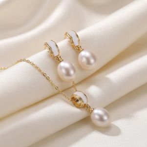 Set "Marlene" din perle si sidef