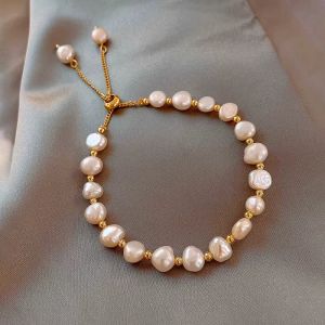 Bratara "Aphrodite’s Thread" din perle naturale albe