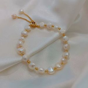 Bratara "Aphrodite’s Thread" din perle naturale albe