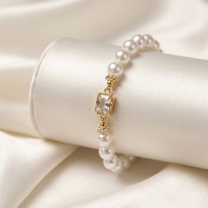 Bratara "Crystal White" din perle de Mallorca