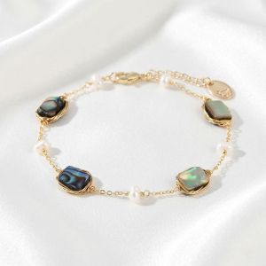 Bratara "Abalone Shine" din sidef si perle 