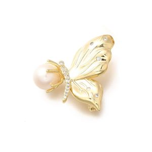 Brosa "Golden Butterfly" placata cu aur