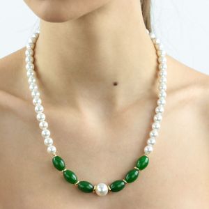 Colier din jad verde, perle de Mallorca si elemente placate cu aur 18k