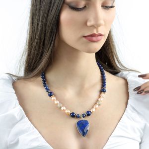 Colier din lapis lazuli, perle naturale si elemente placate cu aur 18k
