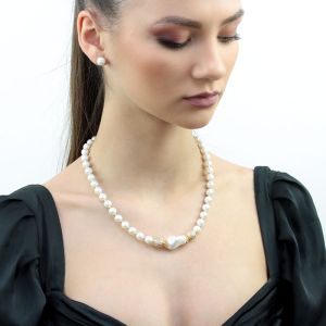 Colier din perle de Mallorca albe si rhinestone