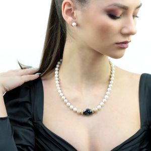 Colier din perle de Mallorca si rhinestone