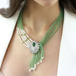 Colier "Medeina" din perle naturale, peridot si cristale
