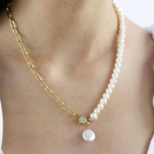 Colier "White Dream" din perle naturale si elemente placate cu aur