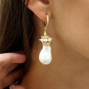 Cercei "Exquisite" din perle de Mallorca si elemente placate cu aur 18K