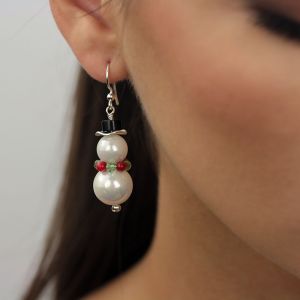 Cercei "Om de zapada" din perle de Mallorca, agat si coral