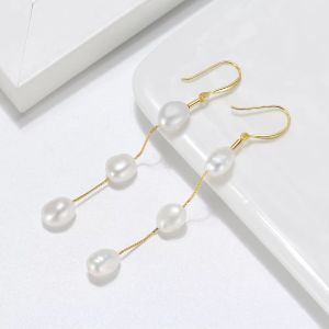 Cercei "Pearl drops" din argint si perle