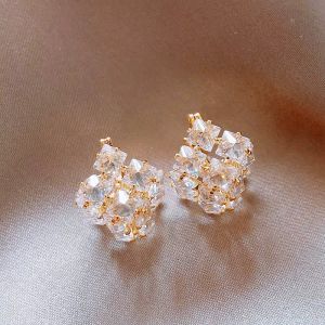 Cercei "White sparkles" din cristale