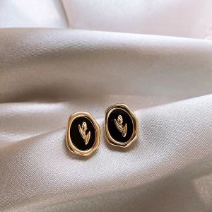 Cercei "Black Tulip" placati cu aur