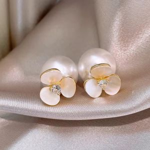 Cercei "Flower and Pearl" placati cu aur