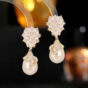 Cercei "Vintage Beauty" din cristale si perle, placati cu aur