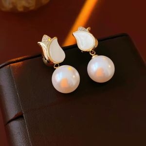 Cercei "White Tulip" placati cu aur