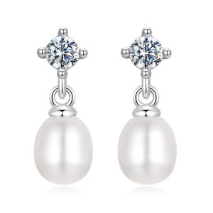 Cercei "Taylor" din argint, perle si Moissanite