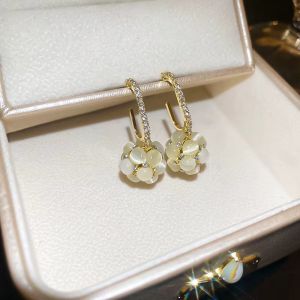Cercei "Dangle Blossom" din ochi de pisica