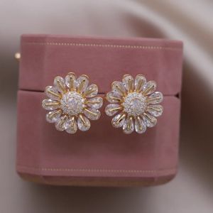 Cercei "Crystal Flower" din cristale