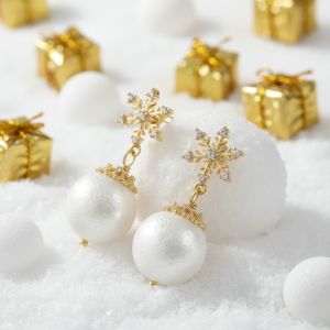 Cercei "Powder Snow" din perle de Mallorca 