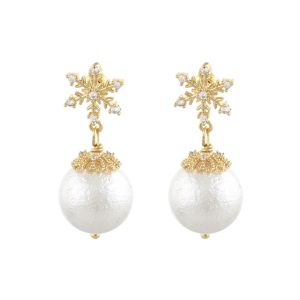 Cercei "Powder Snow" din perle de Mallorca 
