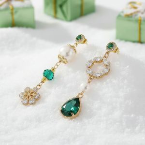 Cercei "Festive Geen" din perle de Mallorca si cristale 