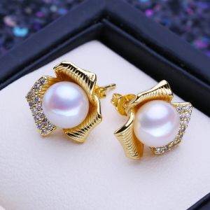 Cercei ''Pinta'' din cristale si perle