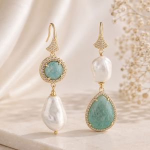 Cercei "Seafoam Pearl" din amazonit si perle de Mallorca