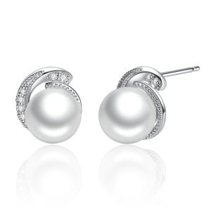 Cercei eleganti din argint si perle albe