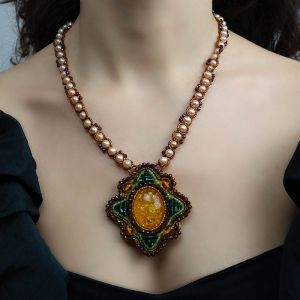 Set unicat din perle naturale, chihlimbar si cristale Swarovski