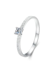 Inel "Starlust" din argint si Moissanite