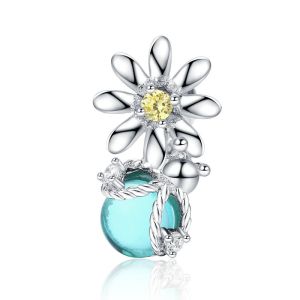 Charm "Bug Flower" din argint