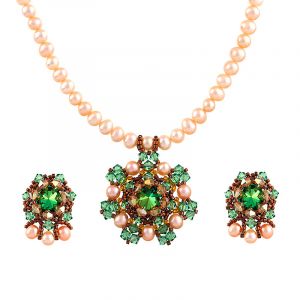 Set exclusivist din perle naturale si cristale Swarovski Scarabaeus
