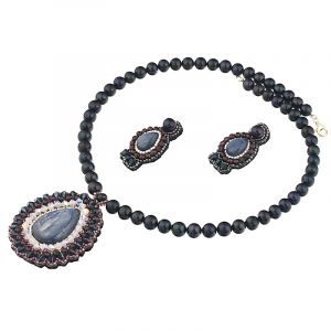 Set exclusivist din perle naturale, cyanit si cristale Swarovski