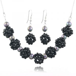 Set din argint, perle de Mallorca si mure din spinel