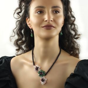 Set flori din granat, cuart si jad verde