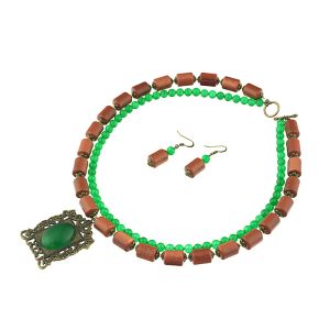 Set deosebit din Goldstone si agat verde