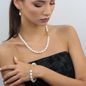 Set elegant din perle naturale si elemente placate cu aur 18k