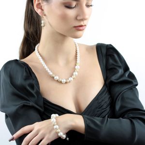 Set exclusivist din perle de Mallorca, rhinestone si elemente placate cu aur 18k