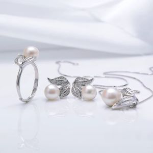 Set "Tulipa" din argint si perle naturale