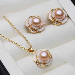 Set "Becca" placat cu aur si perle