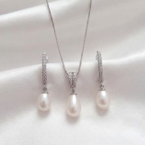 Set "Baronesse" din cristale, perle si argint